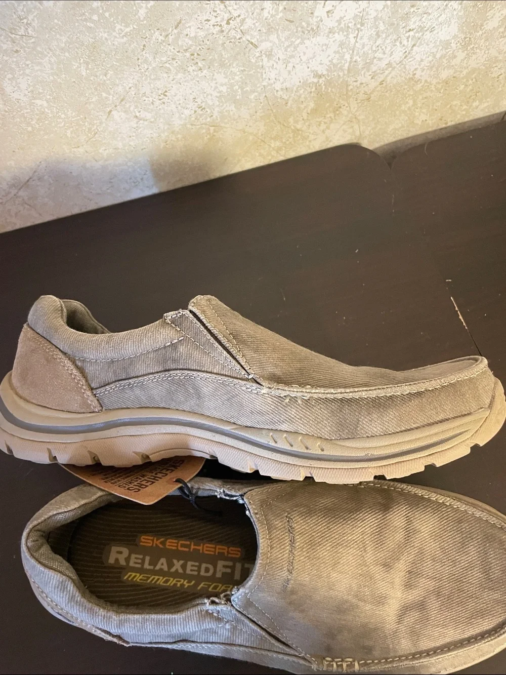 Skechers easy slip